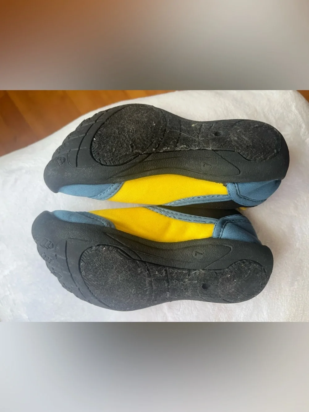 Kids Minion Print Slip-On Water Shoes - Yellow & Blue size 7